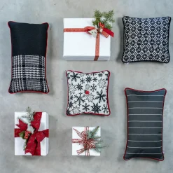 Black and White Square Carrè Cushion in geometric jacquard fabric