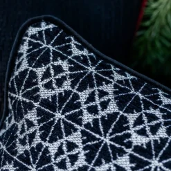 Black and White Square Carrè Cushion in geometric jacquard fabric