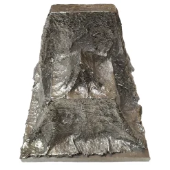 Casa Seduta Coperta Sculpture