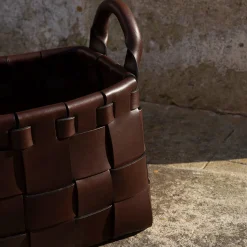 Castagno Small Leather Basket