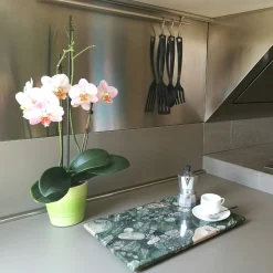 Convivio Centerpiece in Polished Green Marinace Marble