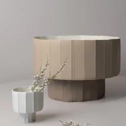 Coppa Ninfea Corteccia and A17/Sabbia Scuro Centerpiece