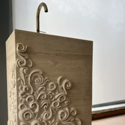 Dame Freestanding Washbasin in Travertino Paglierino