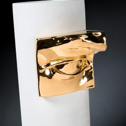 David's Eye Golden Vase
