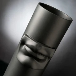 David's Lips Black Vase