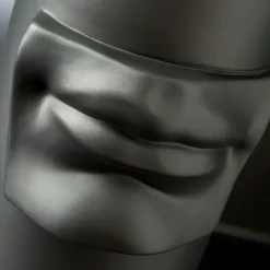 David's Lips Black Vase