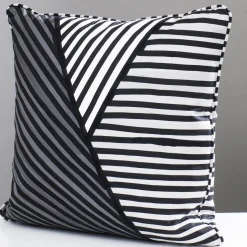 Disegno Y Righini Cushion
