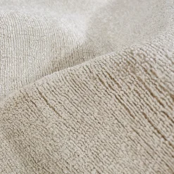 Feel Round Offwhite Round Banana Silk Rug