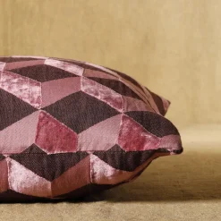 Illusione Square Cushion