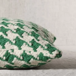 Peripezia Square Cushion