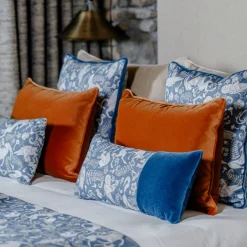 Rectangular Simple Cushion in Montagna Magica jacquard fabric