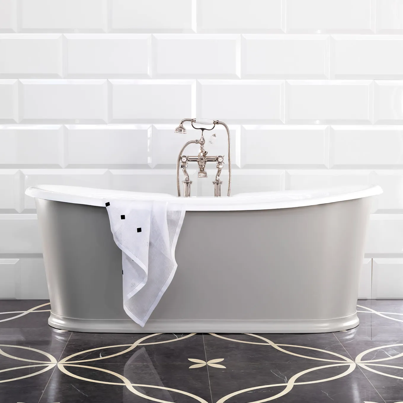 Regal Colors Bathtub