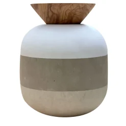 Rito N. 3 C Lecce Limestone Vase With Olive Wood Lid