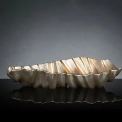 Shar Pei Pearly Beige Centerpiece