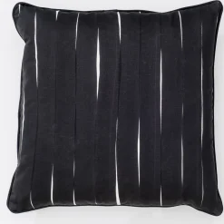Unito Black Pillow