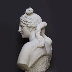 Venere Capitolina Bust
